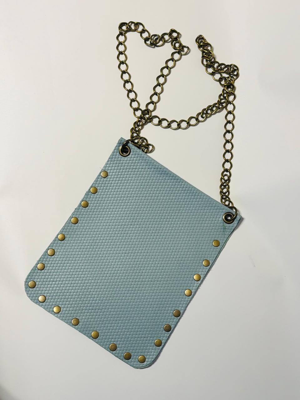 Cartera de Cuero Celeste