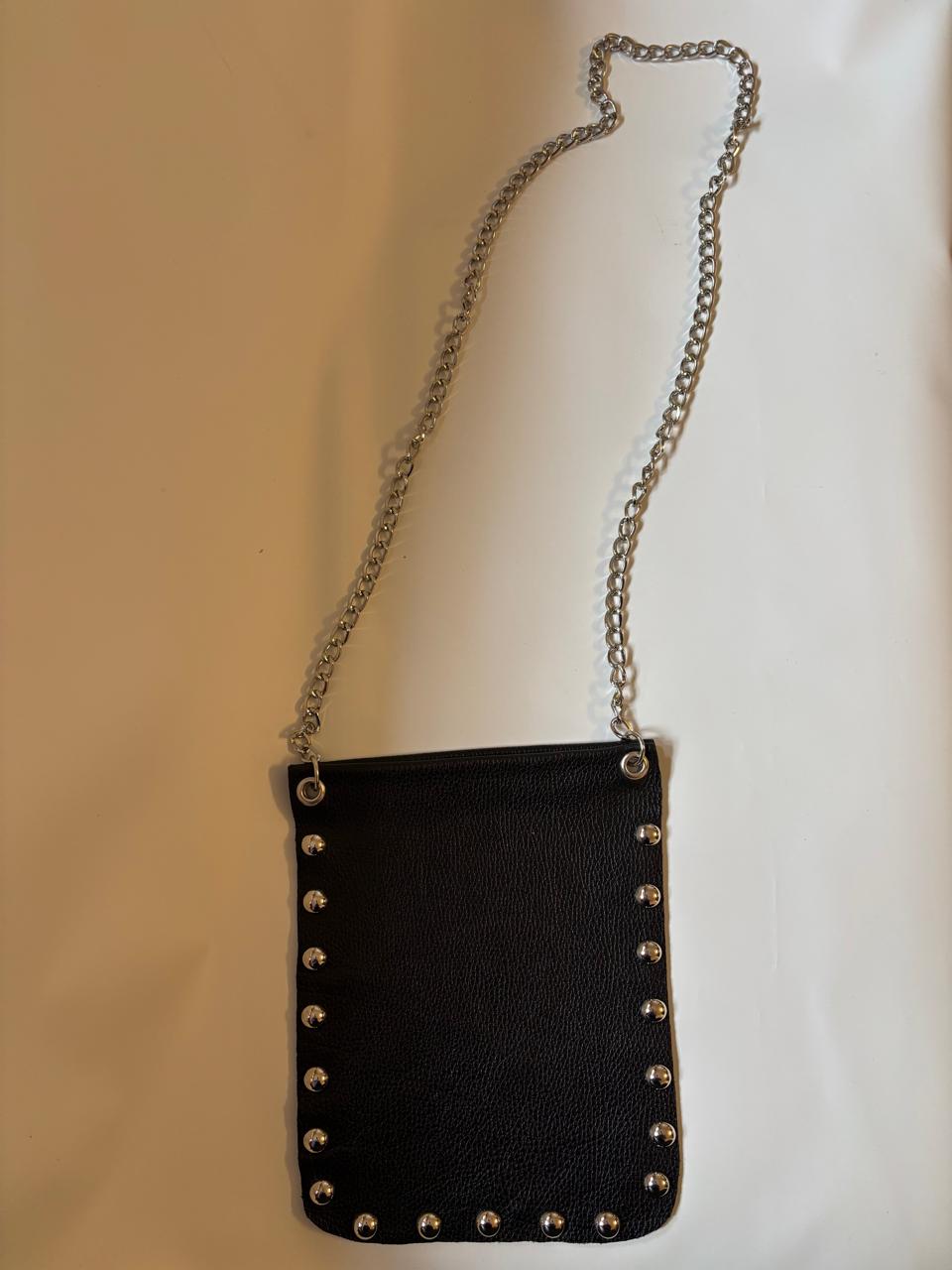 Cartera de Cuero- Broches Plateados